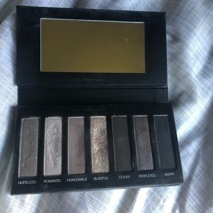 Younique Moodstruck Addiction Shadow Pallette.